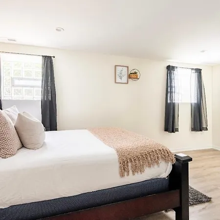 Cozy 2 Brm Apartment Mins Away From United Center Chicago Extérieur photo